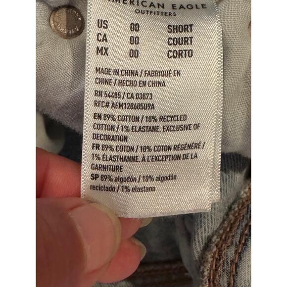 American Eagle Women's Distressed Cut Off Blue Jean Shorts 00 - Picture 10 of 10